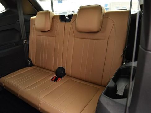 Certified 2023 Volkswagen Tiguan SE FWD image 23