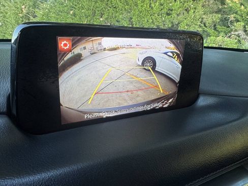 Used 2018 MAZDA CX-5 Touring w/ Preferred Equipment Package FWD image 19