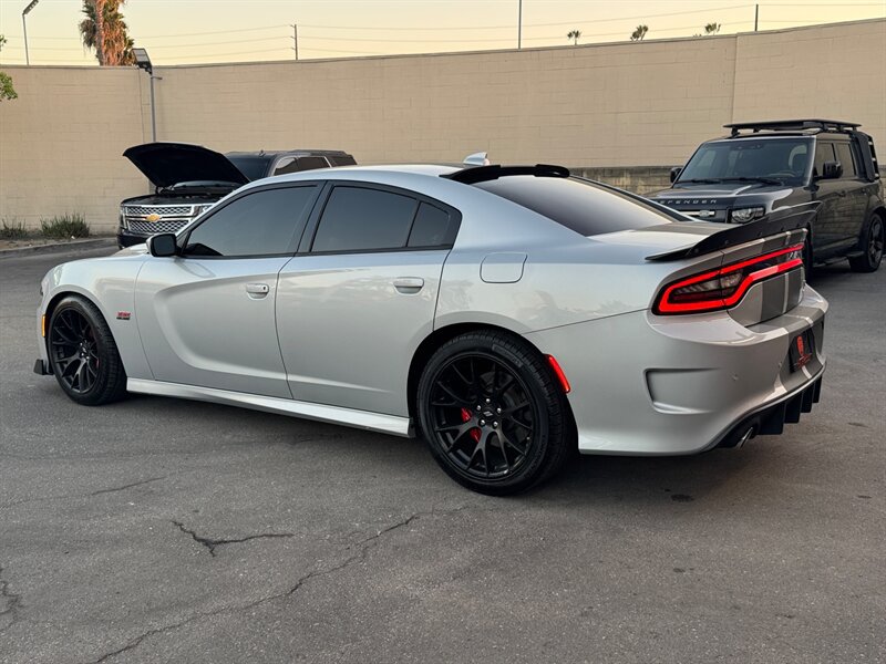 Used 2019 Dodge Charger Scat Pack w/ Dynamics Package RWD image 11