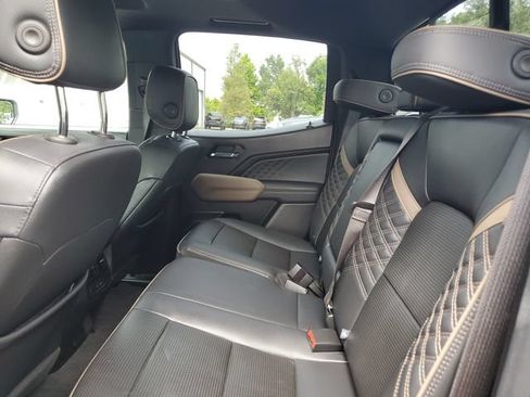 Used 2023 GMC Canyon Denali AWD/4WD image 10