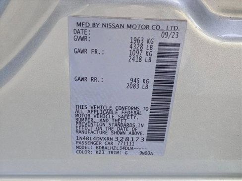Used 2024 Nissan Altima 2.5 SV FWD image 23