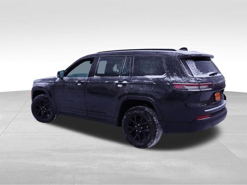 Certified 2024 Jeep Grand Cherokee L Altitude image 9