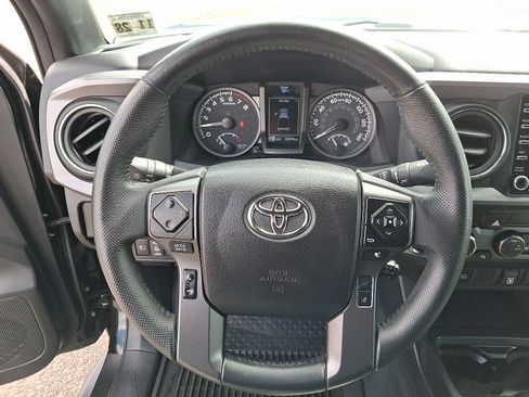 Used 2023 Toyota Tacoma TRD Off-Road image 19