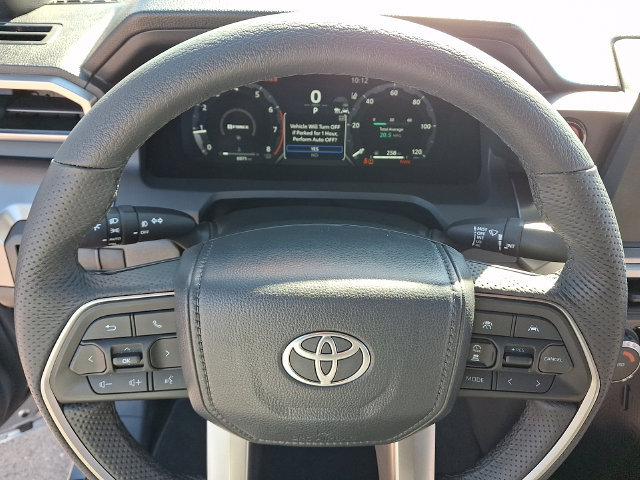 Used 2025 Toyota Tacoma TRD Off-Road AWD/4WD image 4
