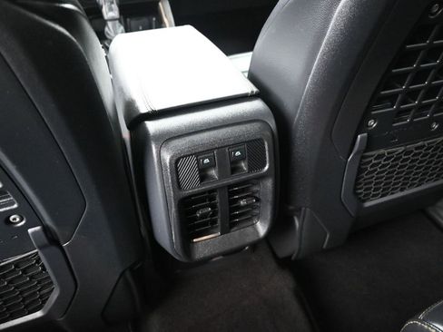 Used 2025 Ford Bronco Badlands image 23