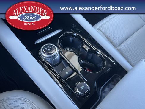 Used 2025 Ford Explorer Platinum w/ Ultimate Package image 25