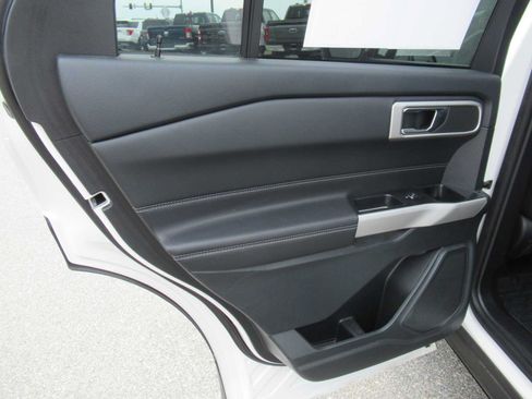 Used 2024 Ford Explorer XLT w/ Equipment Group 202A AWD/4WD image 16