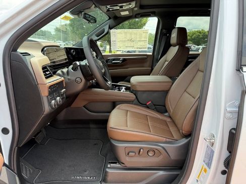 New 2026 Chevrolet Tahoe High Country w/ Sun And Tow Package AWD/4WD image 14