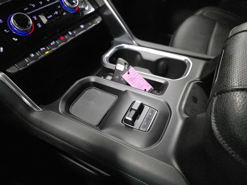 Used 2024 GMC Sierra 3500 Denali w/ Denali Reserve Package image 22