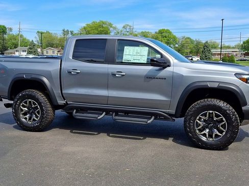 New 2026 Chevrolet Colorado ZR2 w/ Technology Package AWD/4WD image 4