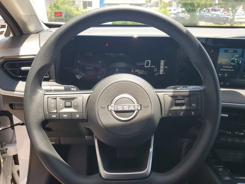 Used 2026 Nissan Kicks SV FWD image 16
