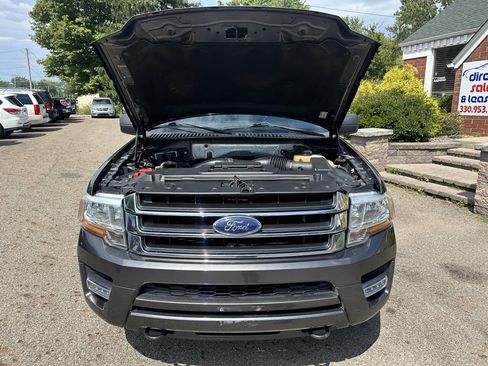 Used 2017 Ford Expedition EL XLT image 12