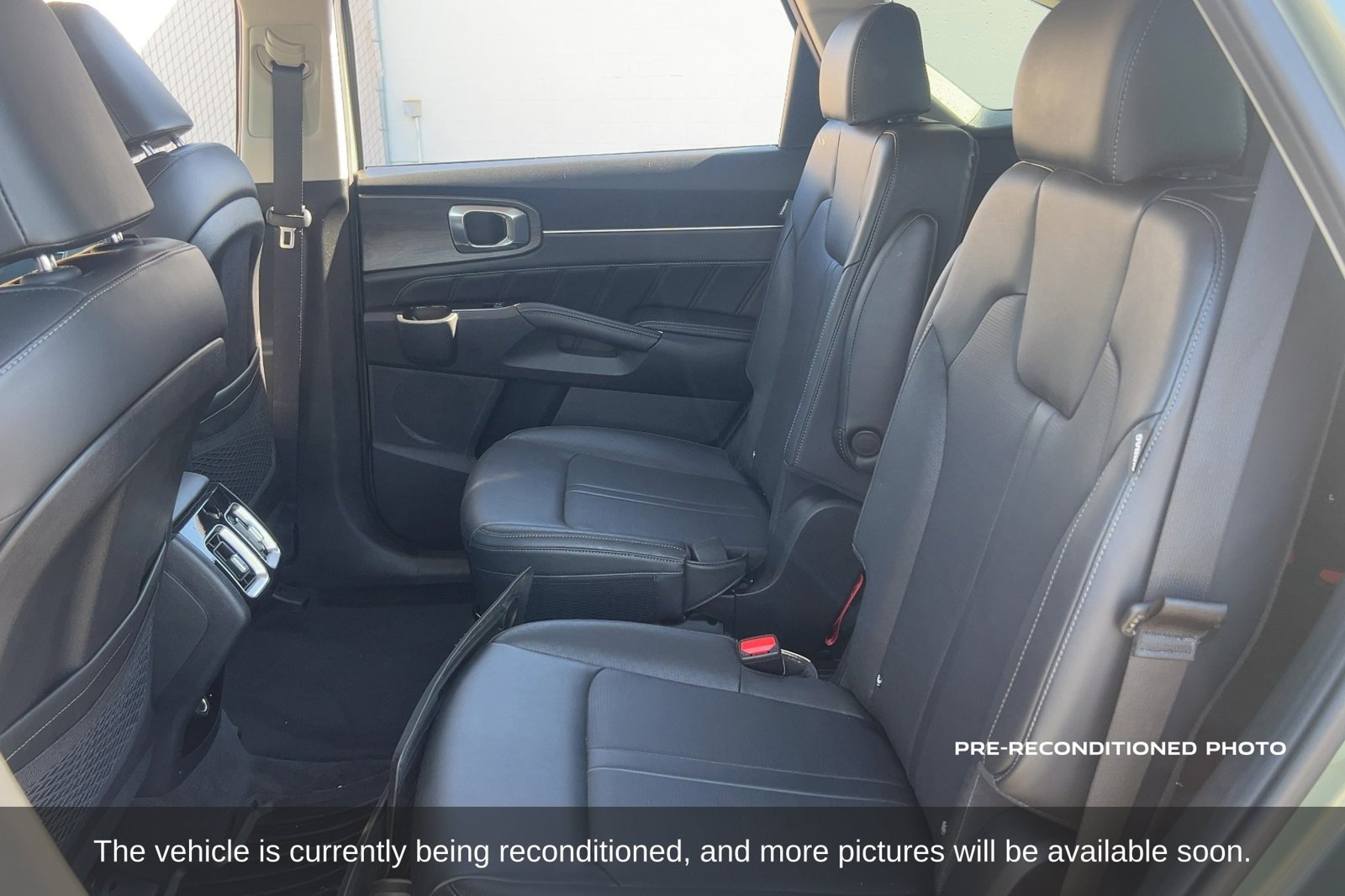 Used 2024 Kia Sorento SX AWD/4WD image 12