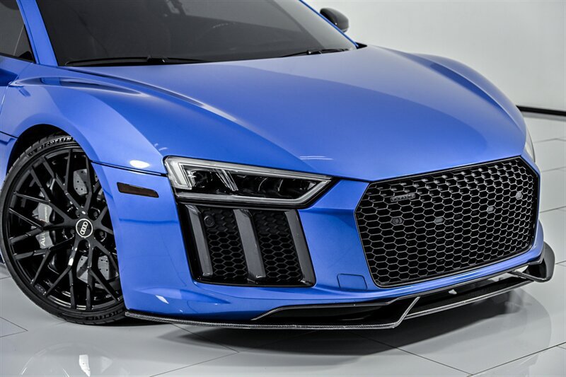 Used 2017 Audi R8 V10 plus AWD/4WD image 2