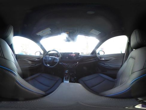 Used 2025 Buick Envista Sport Touring image 42