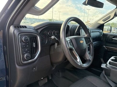 Used 2020 Chevrolet Silverado 1500 LT w/ LT Value Package image 13