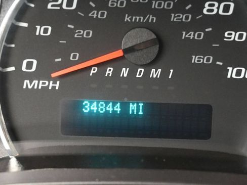 Used 2022 Chevrolet Express 3500 w/ Driver Convenience Package RWD image 11