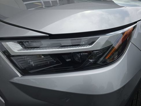 Certified 2025 Toyota RAV4 XLE AWD/4WD image 33