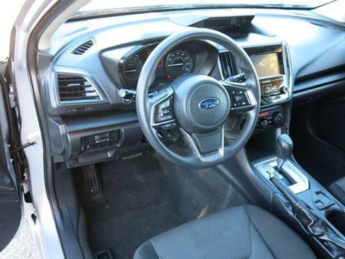 Used 2019 Subaru Impreza 2.0i w/ Eyesight image 11