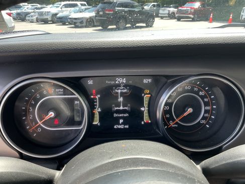 Used 2022 Jeep Gladiator Sport AWD/4WD image 19