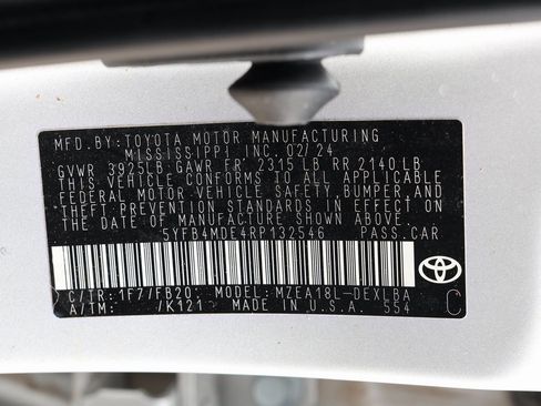 Used 2024 Toyota Corolla LE image 30