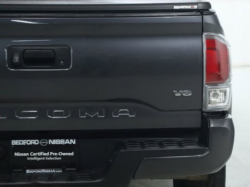 Used 2022 Toyota Tacoma TRD Sport image 43