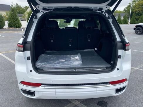 New 2025 Jeep Grand Cherokee Summit w/ Adv Protech Group IV AWD/4WD image 7