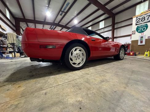 Used 1993 Chevrolet Corvette Convertible image 10