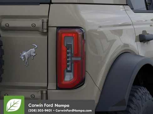 New 2026 Ford Bronco Badlands w/ Sasquatch Package AWD/4WD image 23