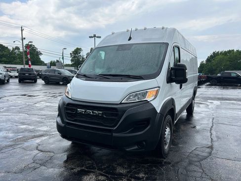 Used 2024 RAM ProMaster 3500 w/ Storage Group FWD image 30