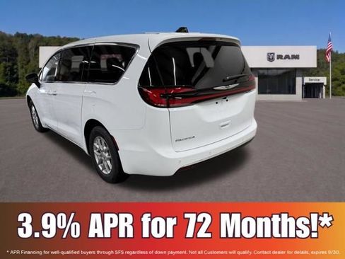 New 2026 Chrysler Pacifica Select FWD image 6