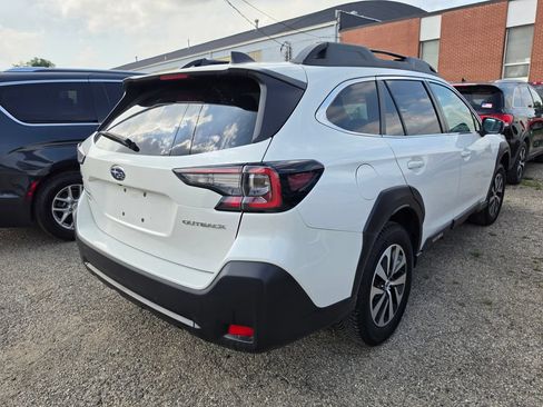 Used 2023 Subaru Outback Premium AWD/4WD image 2