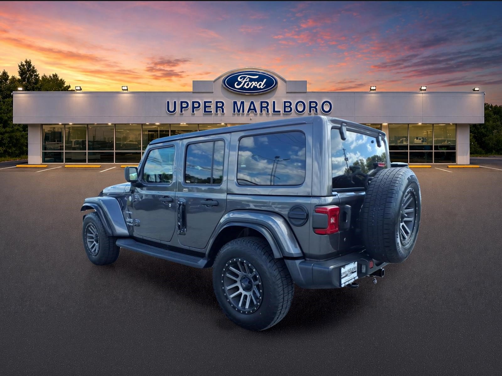 Used 2018 Jeep Wrangler Unlimited Sahara AWD/4WD image 6
