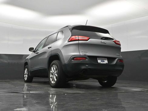 Used 2014 Jeep Cherokee Latitude AWD/4WD image 46