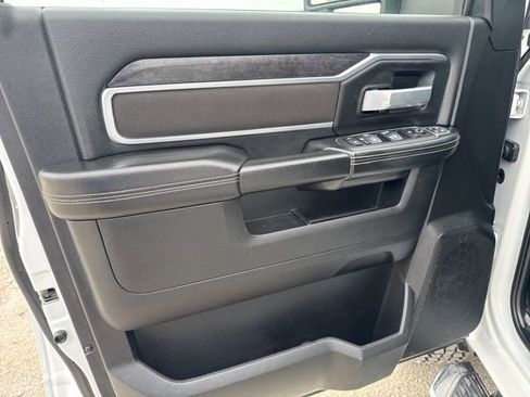Used 2024 RAM 2500 Big Horn image 21