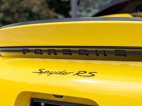 Certified 2025 Porsche 718 Boxster Spyder RS RWD image 31