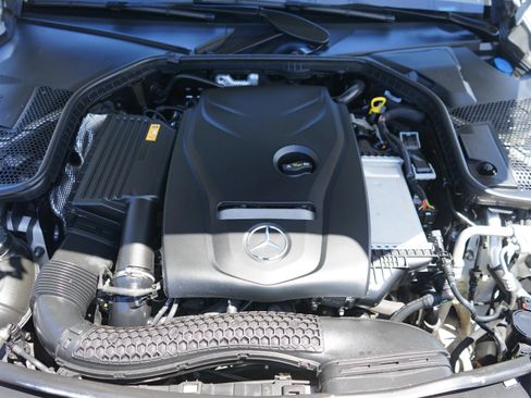 Used 2018 Mercedes-Benz C 300 4MATIC Sedan image 9