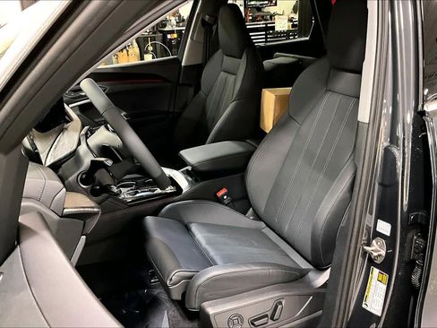 Used 2025 Audi Q5 Prestige AWD/4WD image 9