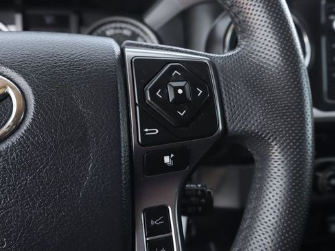 Used 2019 Toyota Tacoma SR5 RWD image 25
