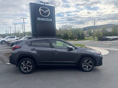 Used 2024 Subaru Crosstrek 2.0i Premium AWD/4WD image 8