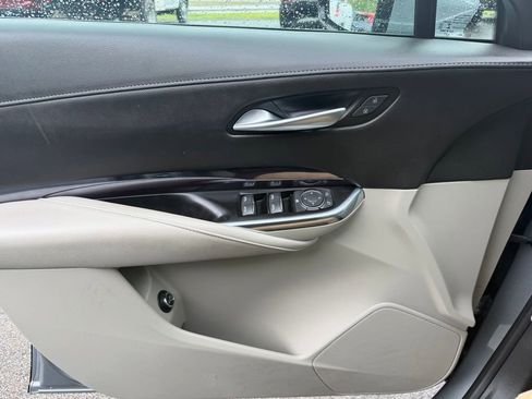 Used 2023 Cadillac XT4 Luxury w/ Cold Weather Package AWD/4WD image 37