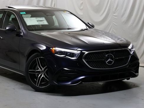 New 2026 Mercedes-Benz E 350 4MATIC Sedan image 2