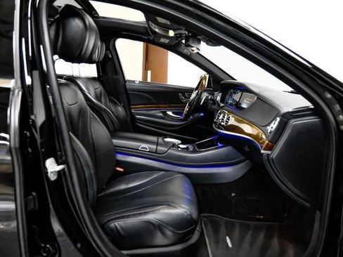 Used 2017 Mercedes-Benz S 550 Sedan image 39