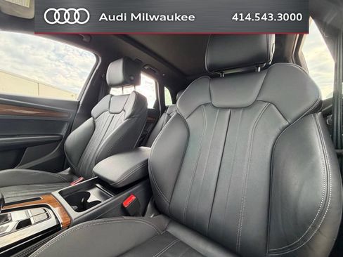 Used 2024 Audi Q5 e Premium Plus w/ Premium Plus Package AWD/4WD image 5