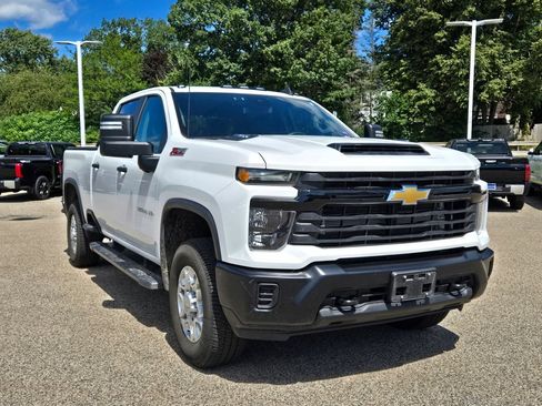 Used 2025 Chevrolet Silverado 3500 W/T AWD/4WD image 8