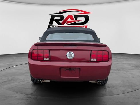 Used 2006 Ford Mustang Convertible RWD image 4