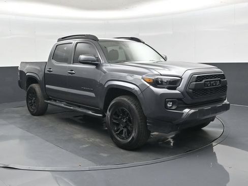 Used 2018 Toyota Tacoma SR w/ SR Convenience Package RWD image 1