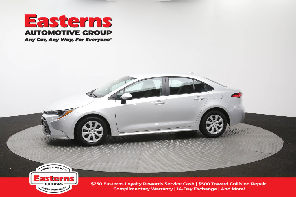 Used 2025 Toyota Corolla LE FWD image 59