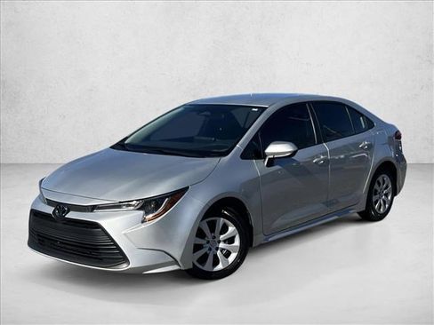 Used 2024 Toyota Corolla LE image 1