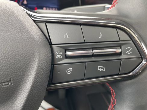 Used 2025 Chevrolet Traverse RS w/ LPO, Floor Liner Package AWD/4WD image 38